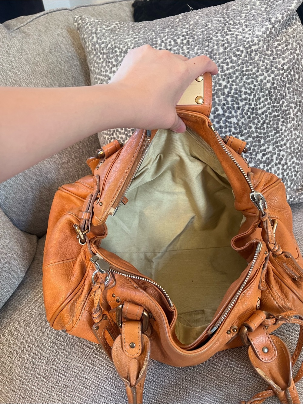 Chloe Paddington Camel Tan Leather Handbag with Gold Accents - Picture 9 of 11
